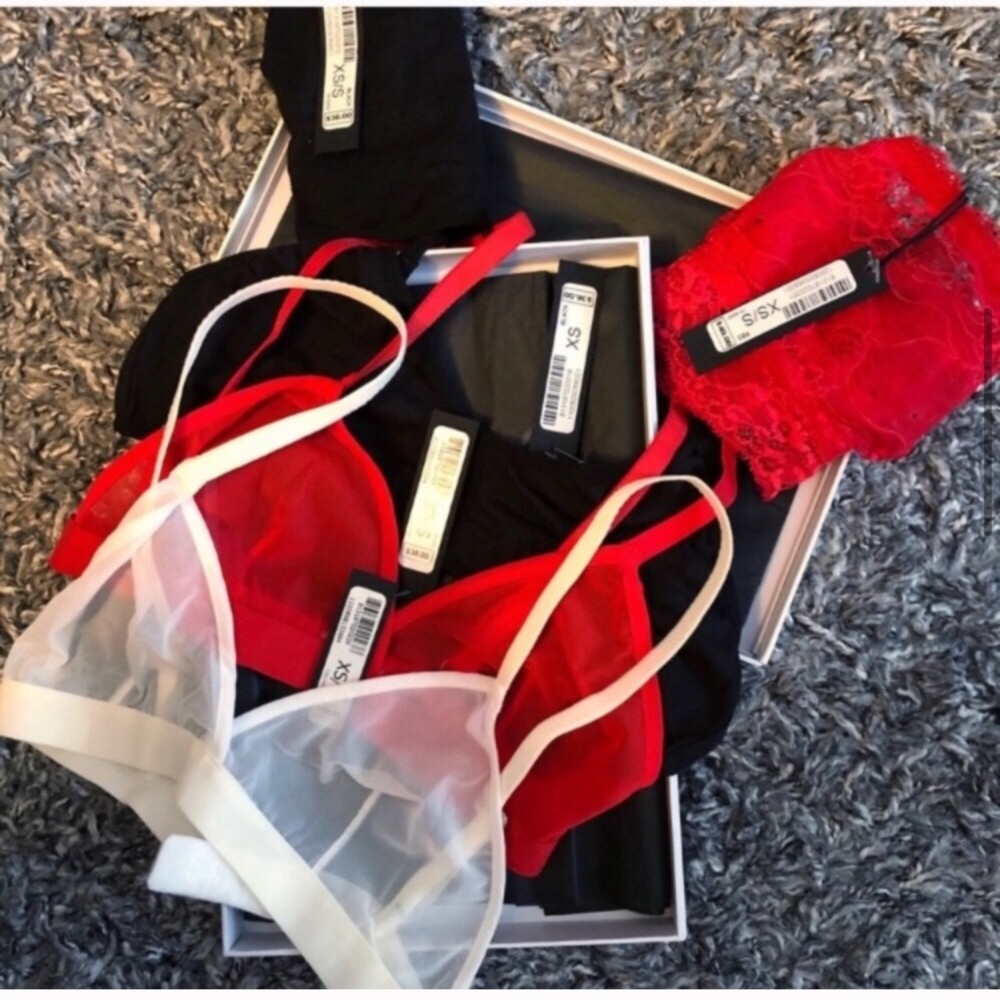 COPY - MINI LUXURY INTIMATES BOX $100 VALUE 3 ITEM - Picture 4 of 8